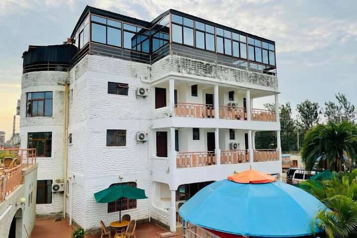 Hotel 16 of 18