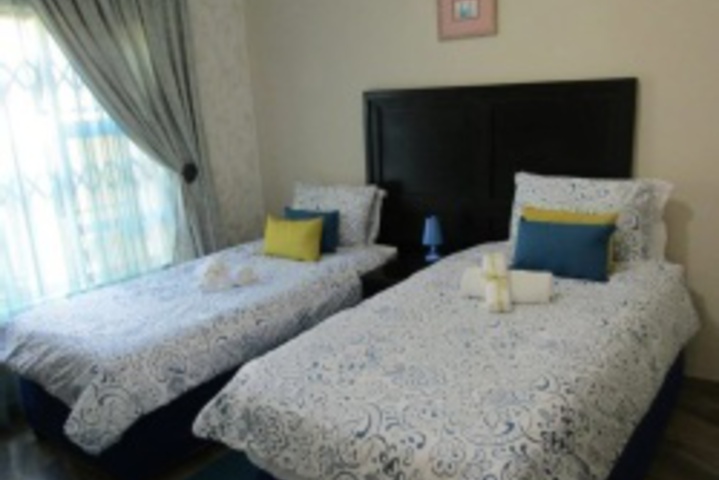 Room 43 of 192