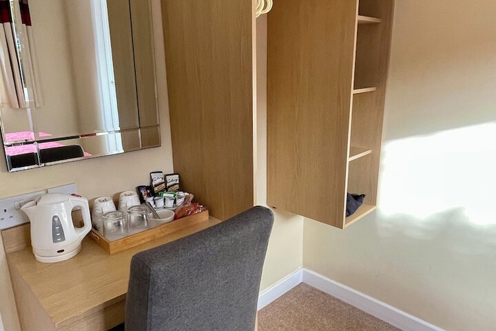 Room 12 of 33