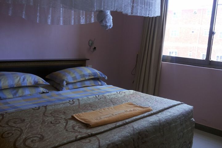 Room 9 of 70