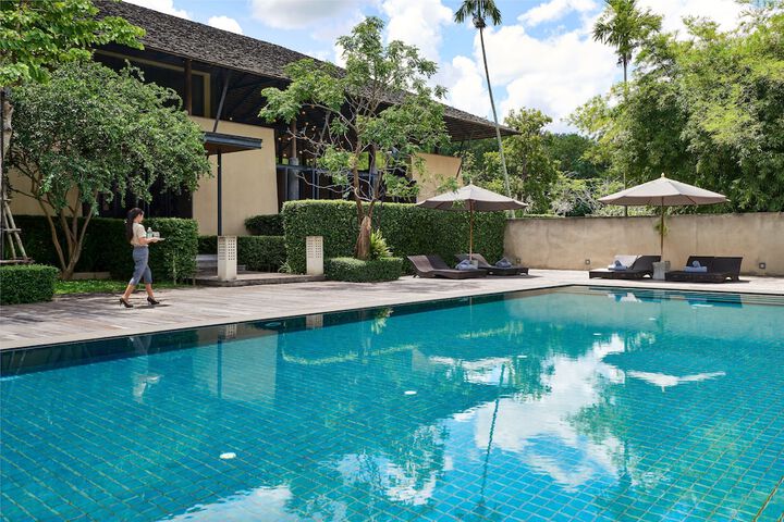 Pool 64 of 119