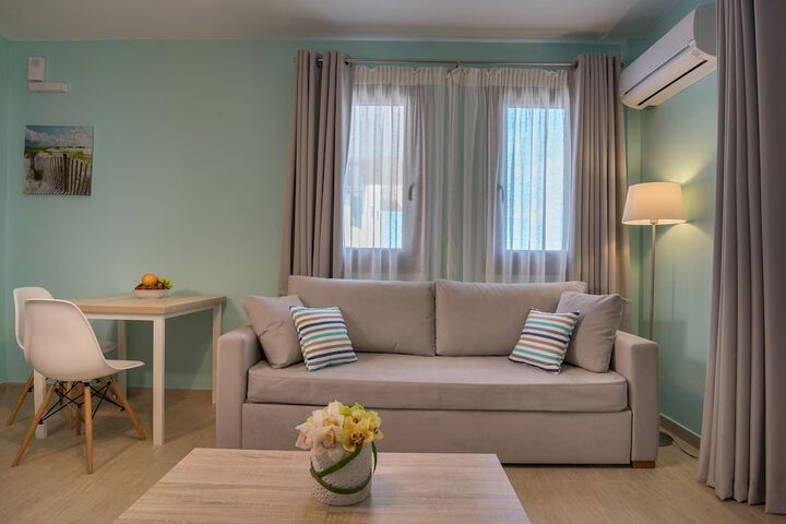 Room 40 of 73