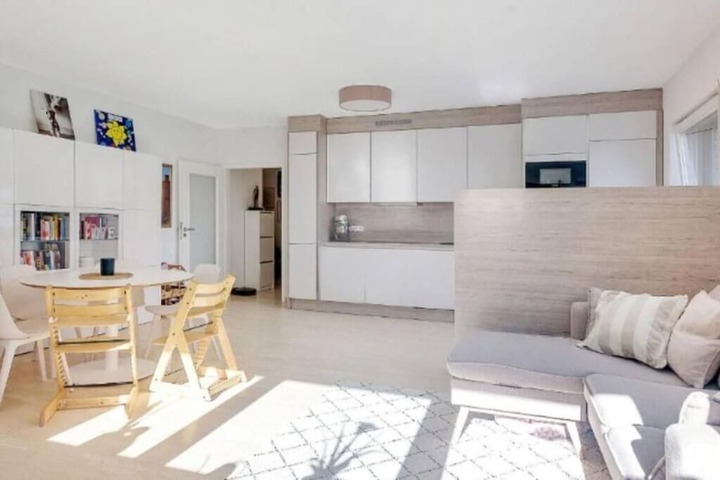 Room 9 of 25