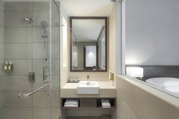Room 30 of 130