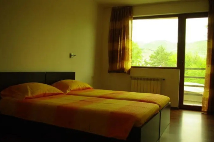 Room 2 of 13