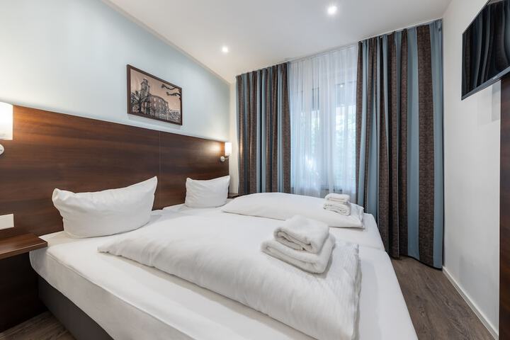 Room 15 of 29