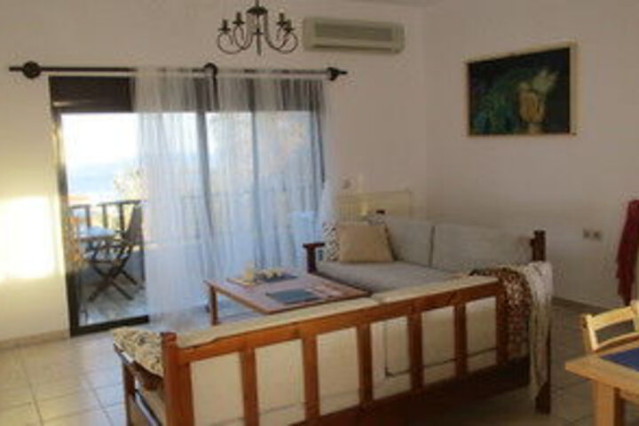 Room 32 of 40