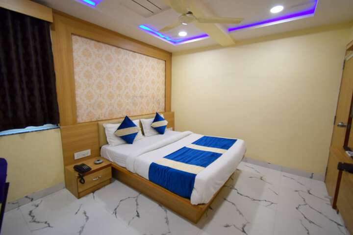 Room 32 of 54