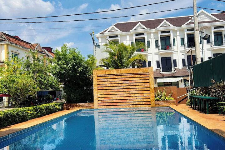 Pool 103 of 123