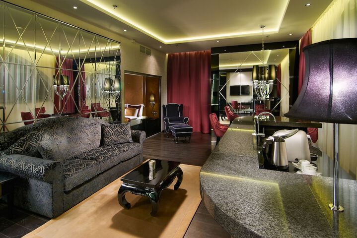 Room 22 of 39