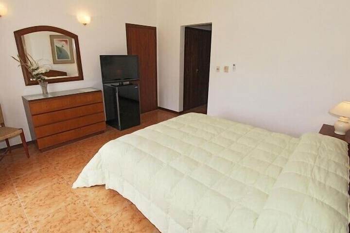 Room 74 of 166
