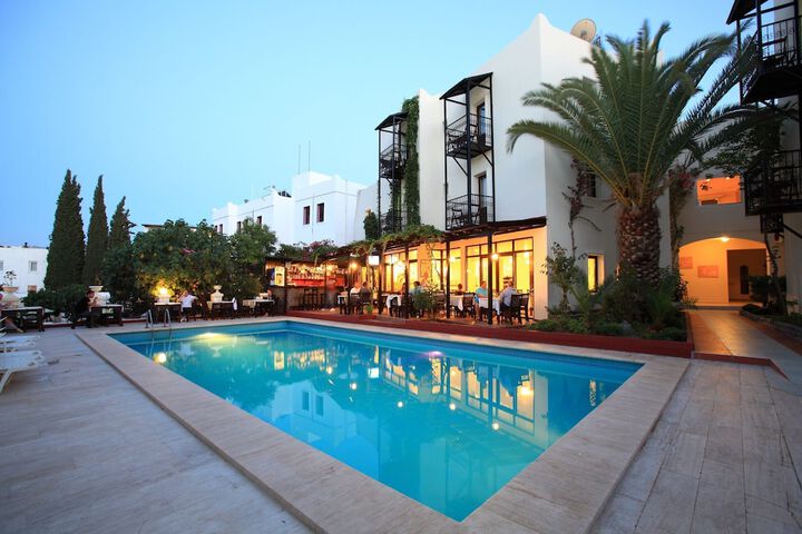 Pools & Facilities