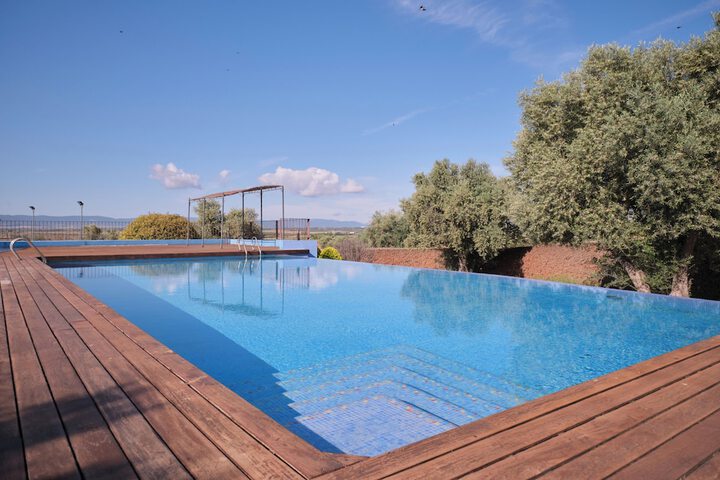 Pool Hotel