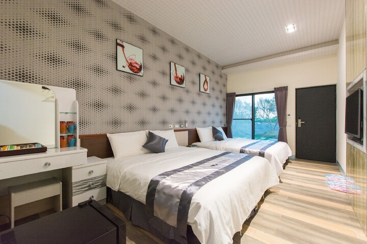 Room 15 of 110
