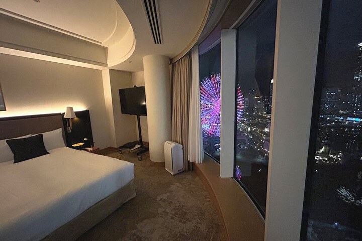 Room 27 of 146