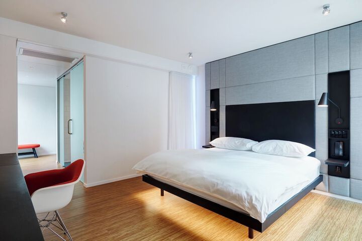 Room 3 of 26