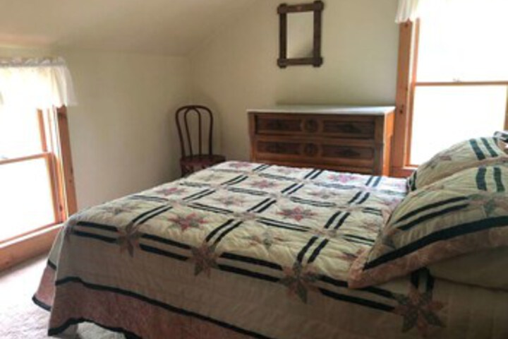 Room 11 of 17