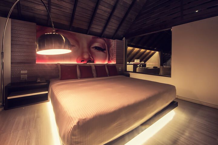 Room 9 of 56