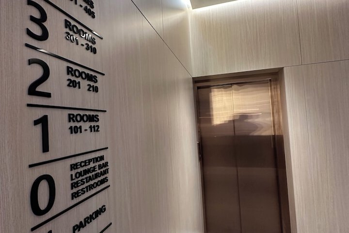 Hotel Interior 7 of 142