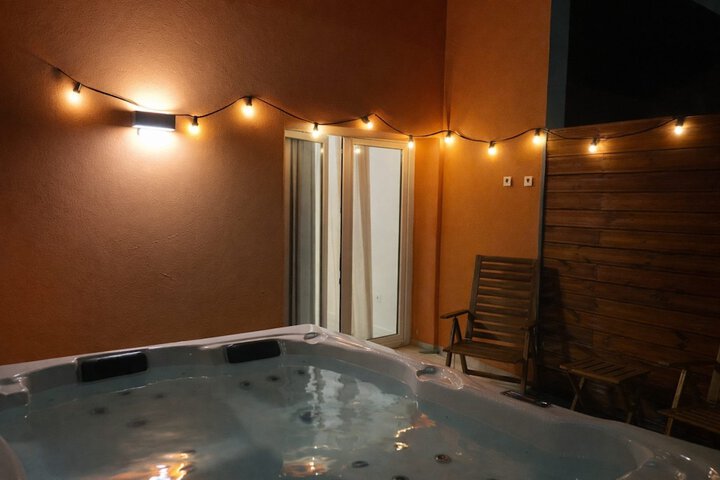 Room 5 of 65