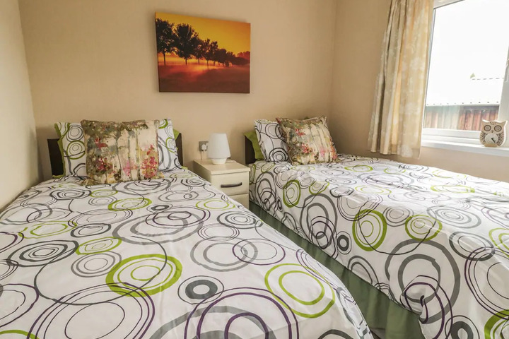 Room 2 of 7