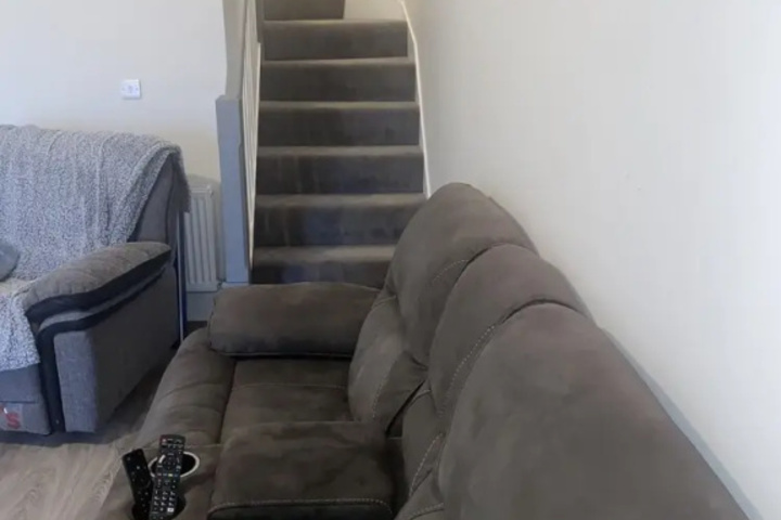 Room 8 of 10