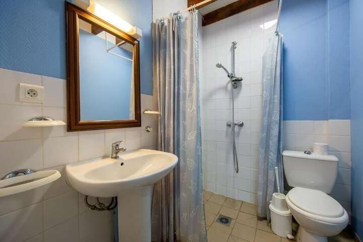 Room 20 of 31
