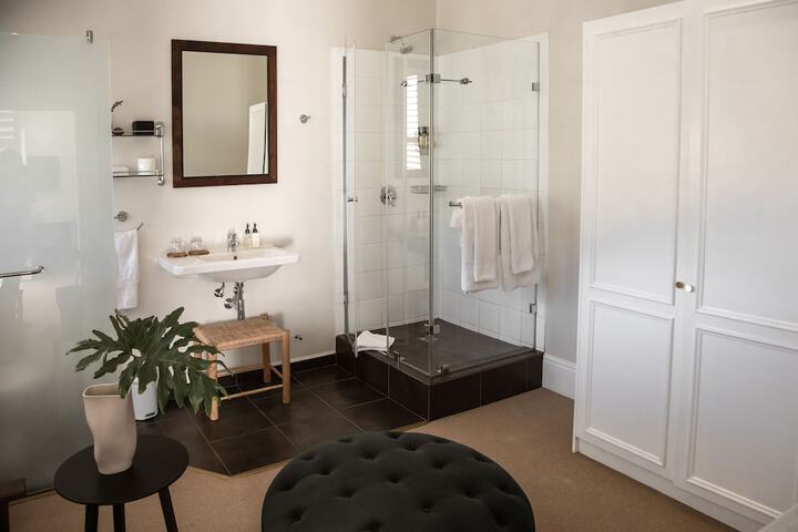 Room 14 of 35