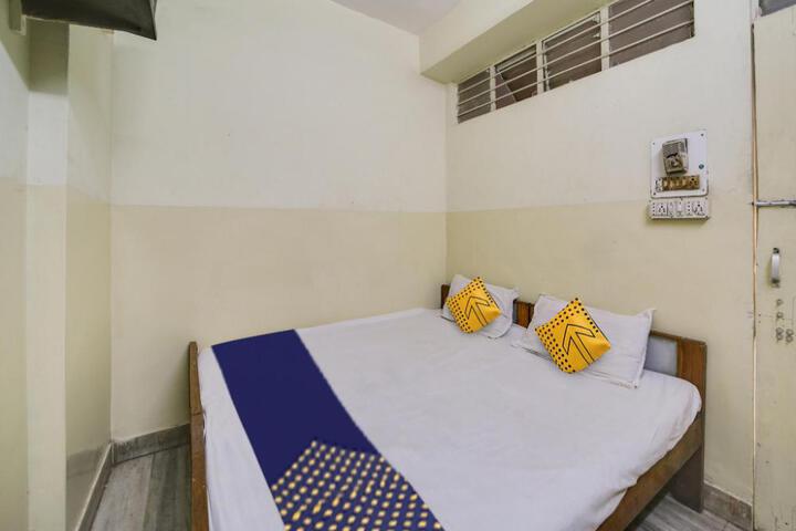 SPOT ON Hotel Anil Lodge