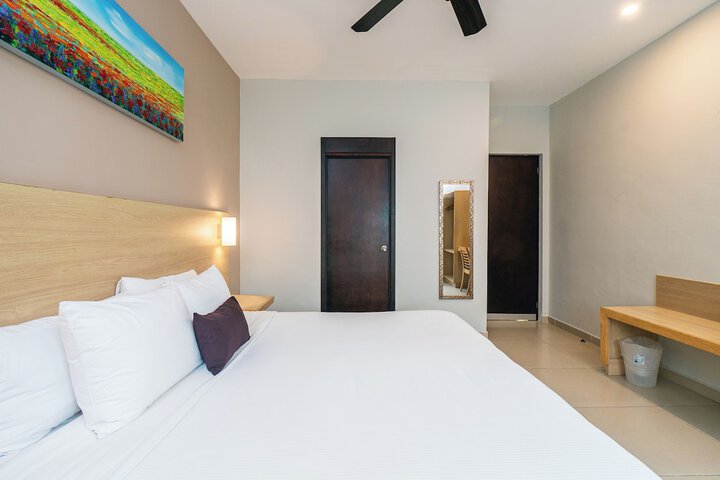 Room 15 of 44