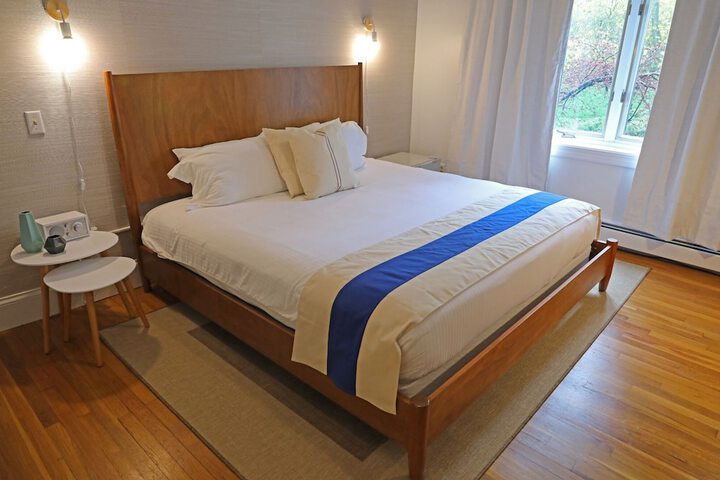 Room 28 of 72