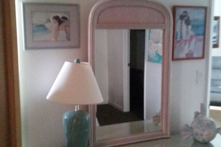 Room 20 of 484