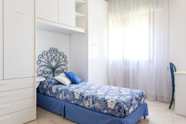 Room 183 of 871