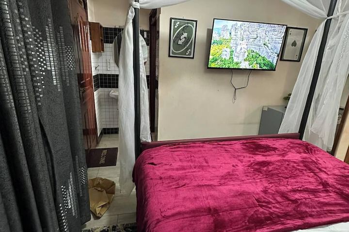 Room 13 of 49