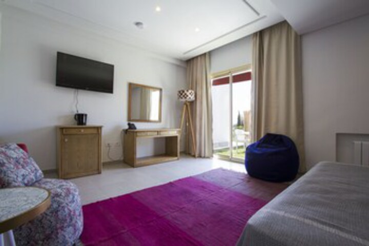 Room 44 of 69