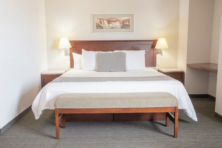 Room 16 of 50