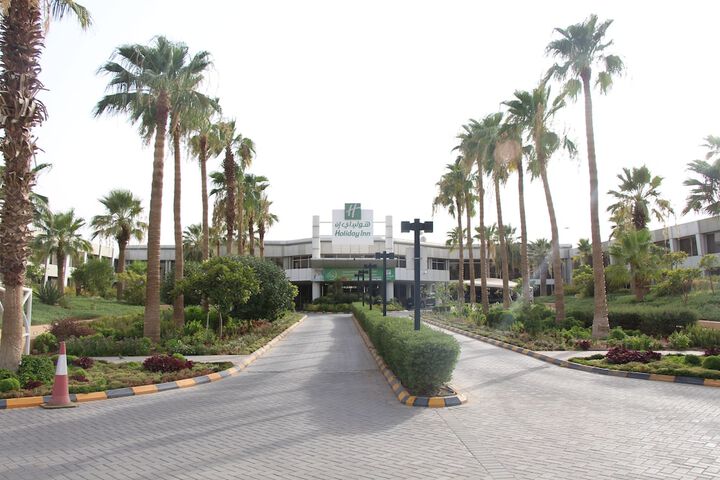 Hotel Exterior 44 of 51