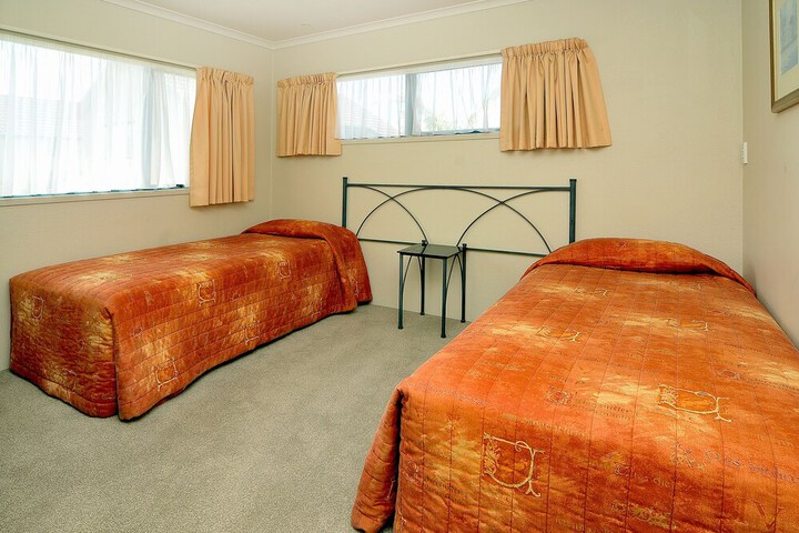 Room 17 of 37