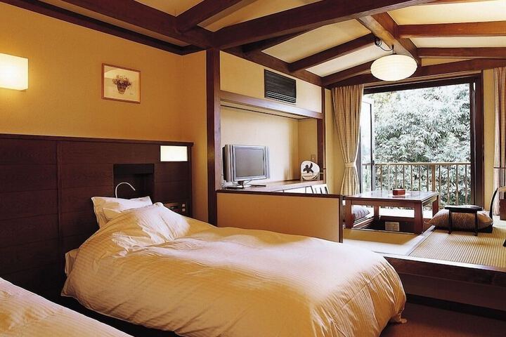 Room 18 of 42