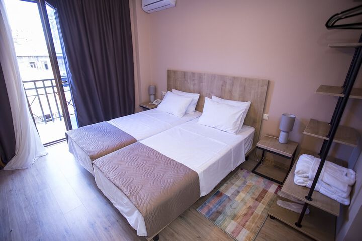 Room 15 of 59