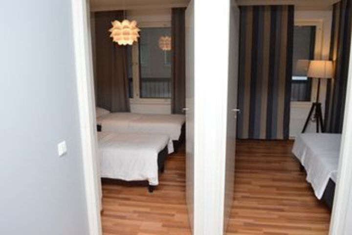 Room 5 of 7
