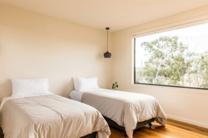Room 52 of 120