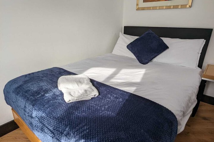 Room 6 of 23