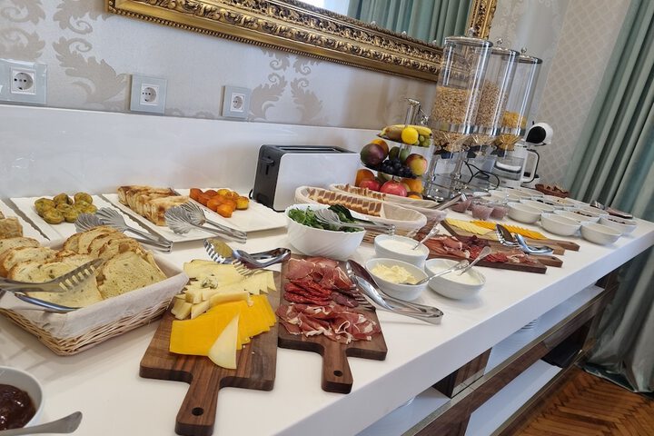 Dining 96 of 101