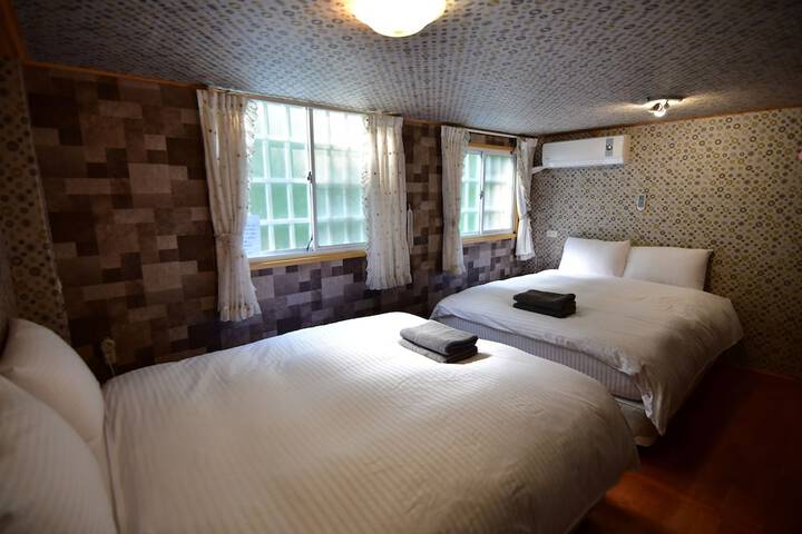 Room 2 of 51