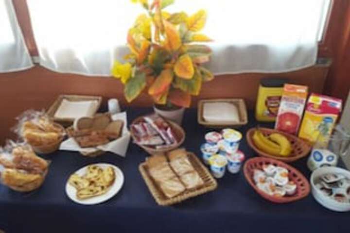 Breakfast/Coffee Service 11 of 16