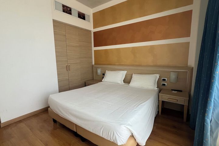 Room 20 of 101
