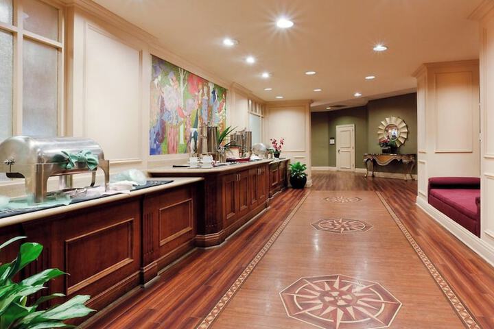 Dining Photos