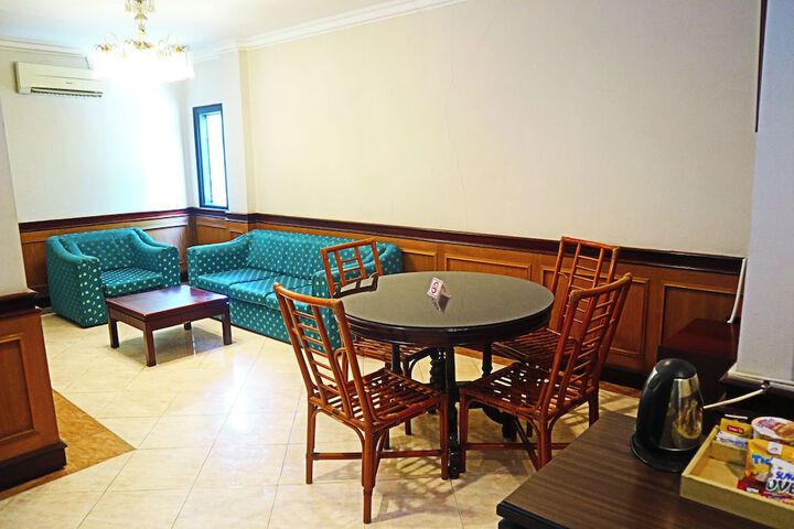 Room 40 of 53