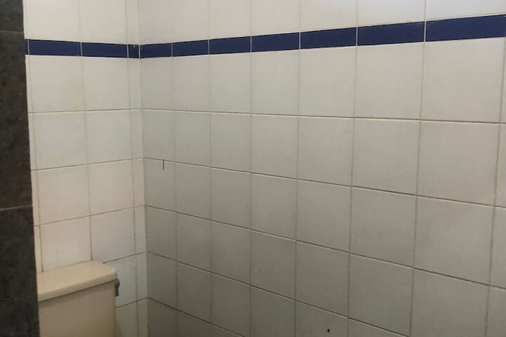 Room 16 of 21